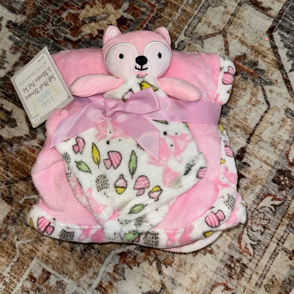 Soft plush blanket and blankie pal set